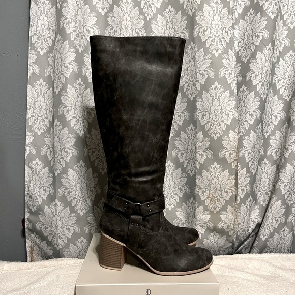 NWOT Momo Faux Leather Knee High Boots - Picture 1 of 13